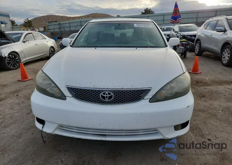 2005 Toyota Camry Se z USA, uszkodzony, nr VIN 4T1BA30K55U078570